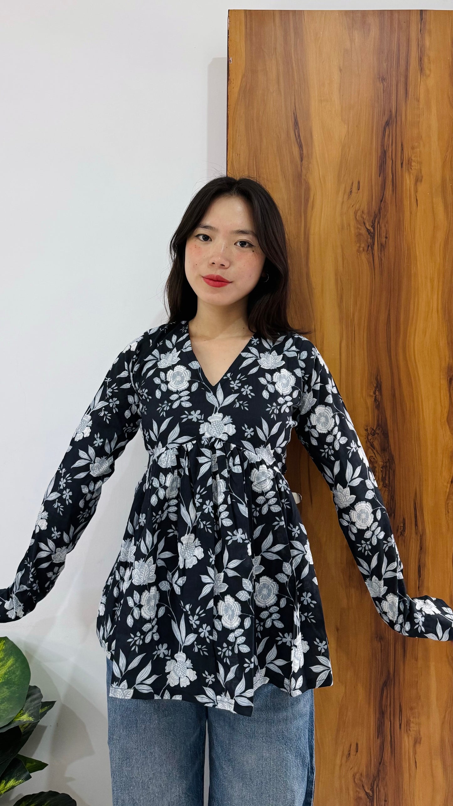 Cotton Flared Black Aliacut Floral Print Peplum Top