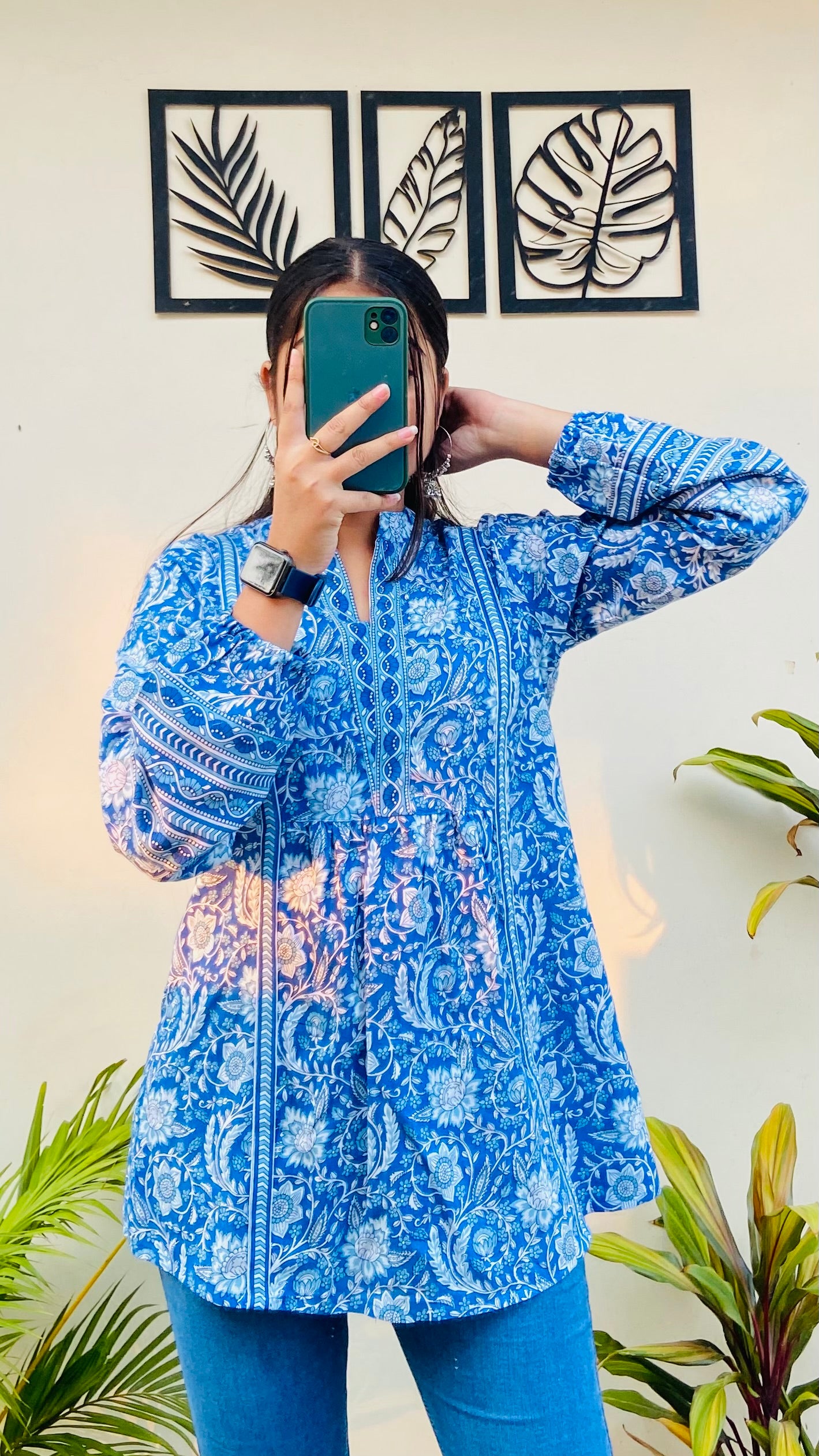 Beautiful Full Sleeve Printed Collar A-Line Top