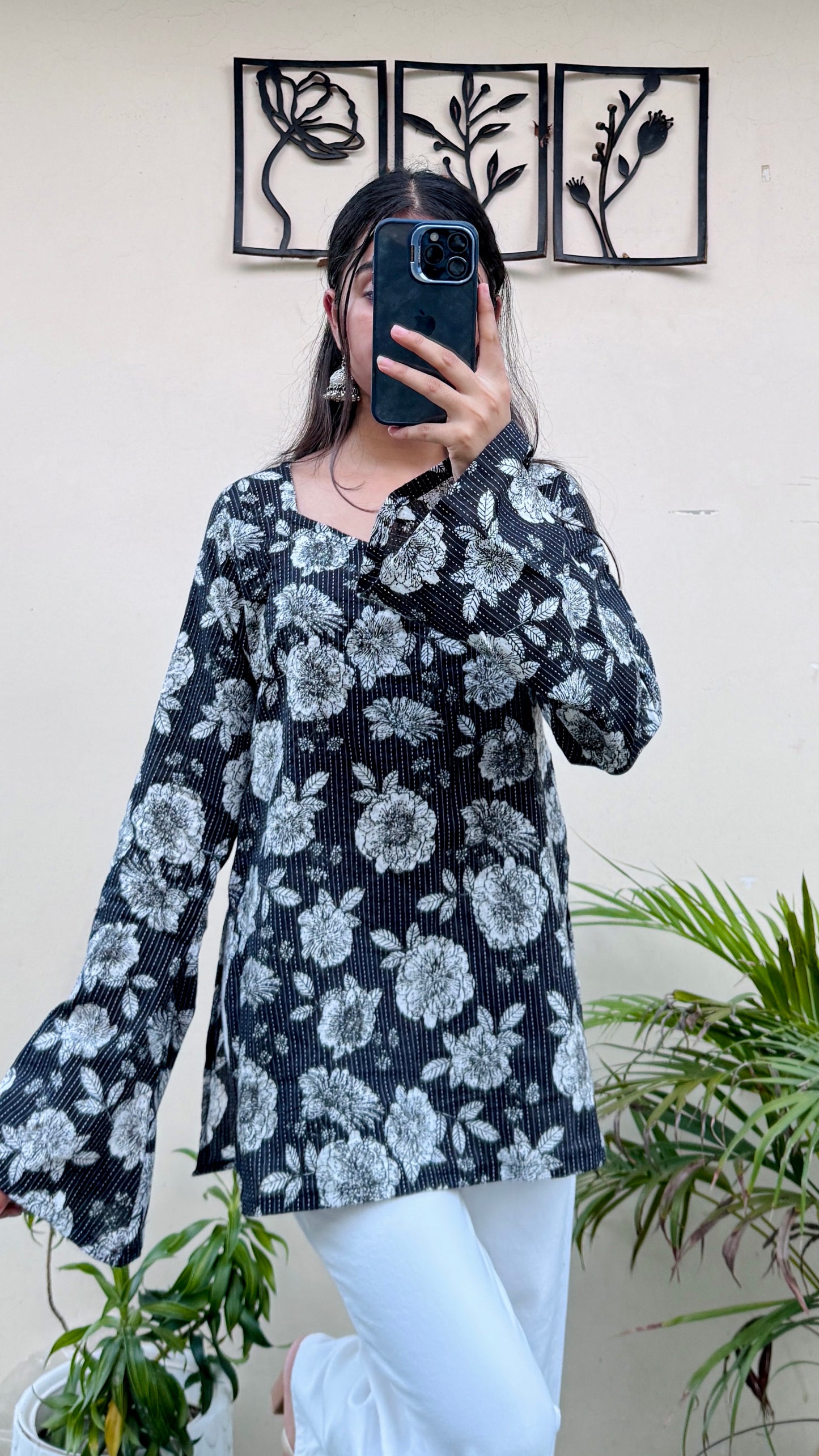 Cotton Katha Black Sweetheart Neck Bellsleeve Short Kurti