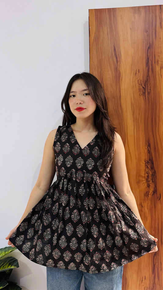 Cotton Flared Sleeveless Black Aliacut Ajrakh Print Peplum Top