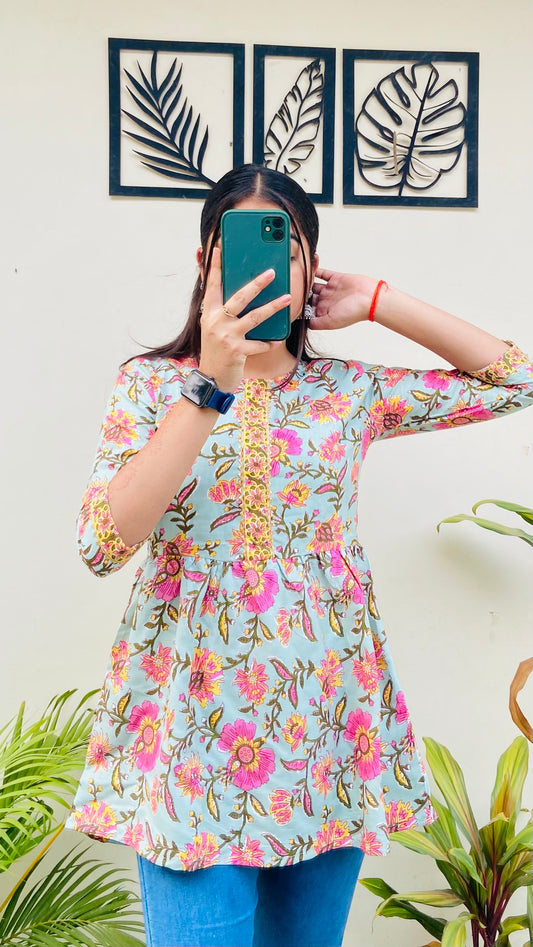 Pista Green Cotton Printed Short Top
