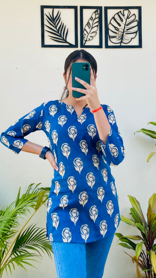 Blue Printed Floral Short Kurti